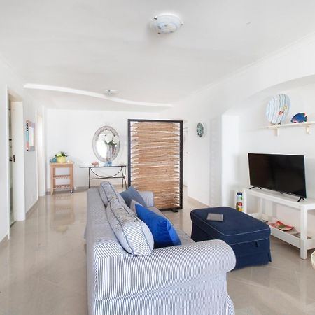 Casa Vacanza Verde Smeraldo- マッサ・ルブレンセ エクステリア 写真