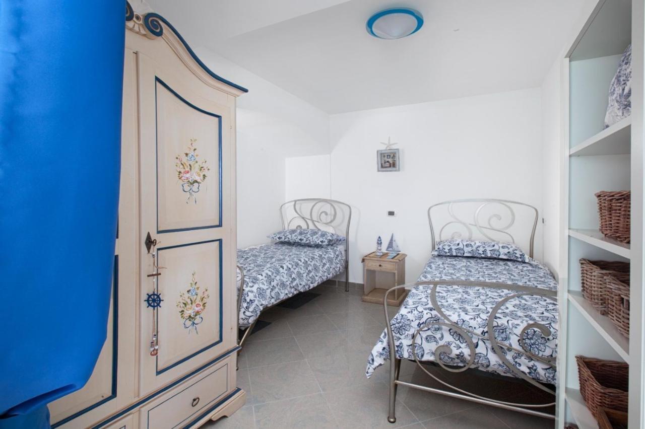 Casa Vacanza Verde Smeraldo- マッサ・ルブレンセ エクステリア 写真
