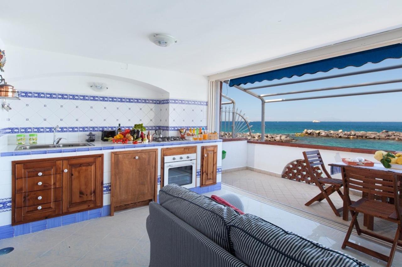 Casa Vacanza Verde Smeraldo- マッサ・ルブレンセ エクステリア 写真